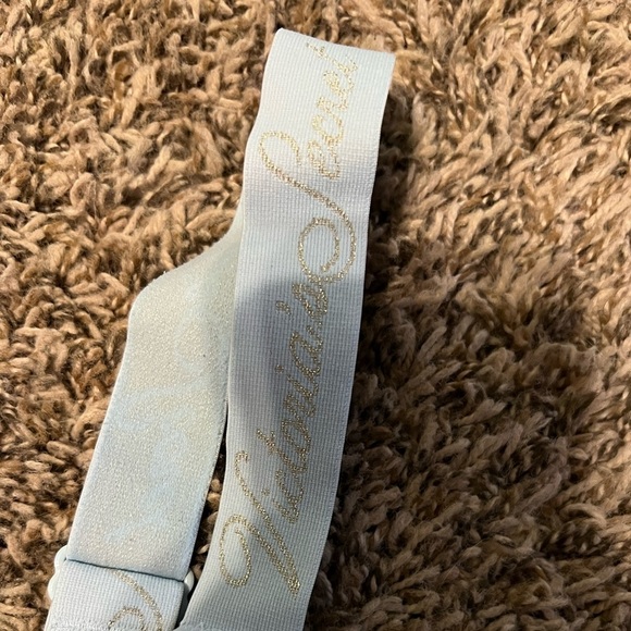 Victoria Secret Bra - Picture 2 of 2